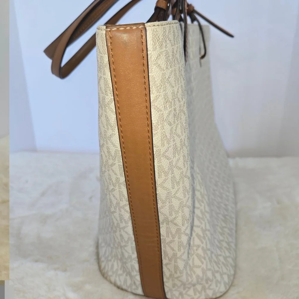 Michael Kors Jet Set Tote Bag Medium White and Brown